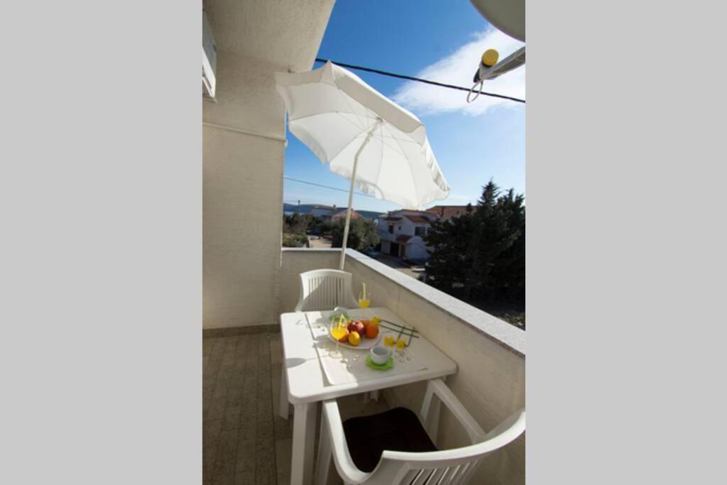 Sea View Room With Kitchen, Balcony&Air Condition Barbat na Rabu Kültér fotó